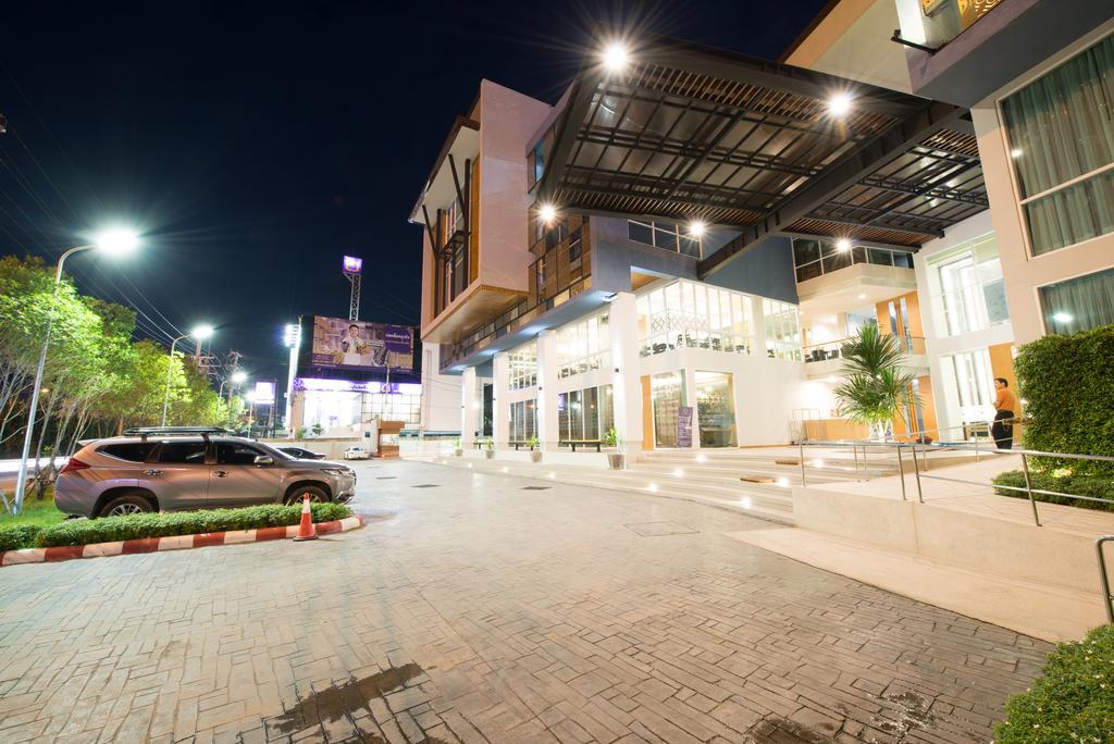 Grand Vista Hotel Chiangrai-Sha Extra Plus Chiang Rai Exteriör bild