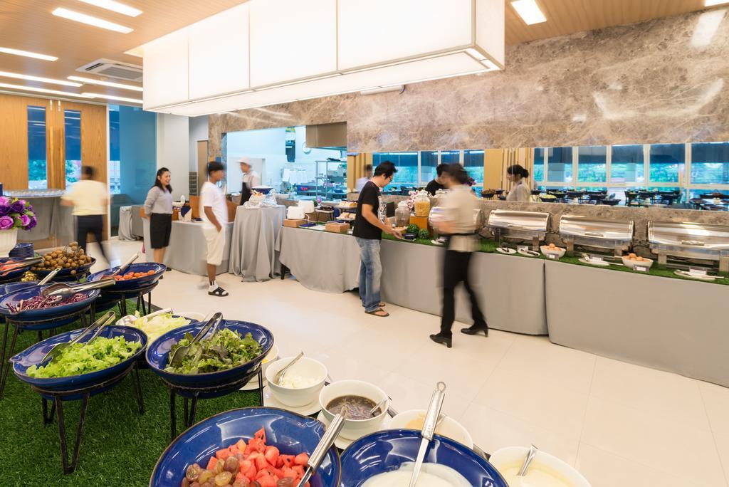 Grand Vista Hotel Chiangrai-Sha Extra Plus Chiang Rai Exteriör bild